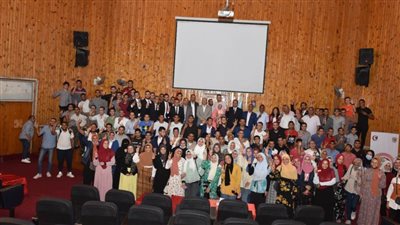 طلاب من أجل مصر بجامعة سوهاج تنظم لقاء تعريفيا لطلابها الجدد