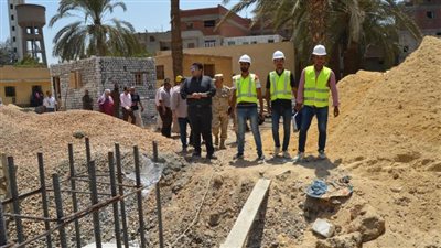 نائب محافظ بني سويف يتفقد مشروعات حياة كريمة بقرى مركز ببا