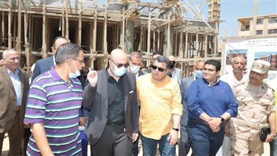 محافظ بني سويف يتابع مشروعات مبادرة 