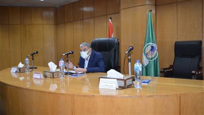 محافظ المنيا يتابع نسب تنفيذ مشروعات المبادرة الرئاسية 