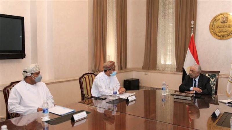 سفير سلطنه عمان خلال