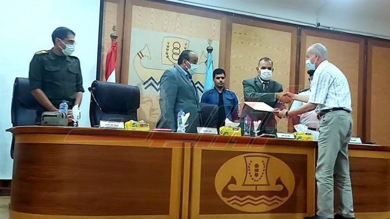 تكريم وكيل وزارة