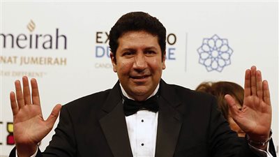 هاني رمزي يظهر مع زوجته.. ويحذر من السخرية