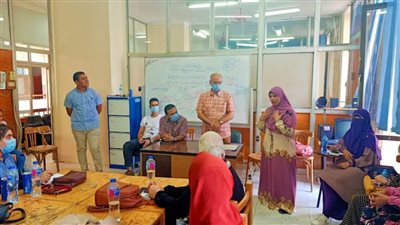 وحدة السكان بأسيوط تنظم ندوة توعوية للشباب والفتيات عن الزيادة السكانية والمرأة