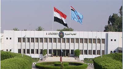 القائد العام للقوات المسلحة يصدق على تخفيض النسبة المئوية للقبول بالكلية ‏الجوية