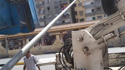 محافظ الإسكندرية يشدد على صيانة وتأمين أعمدة الإنارة العامة بنطاق الأحياء