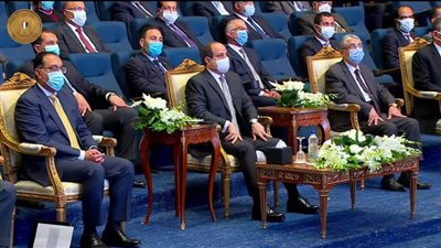 الرئيس السيسي يتفقد أكبر قافلة إنسانية لرعاية مليون أسرة على مستوى الجمهورية