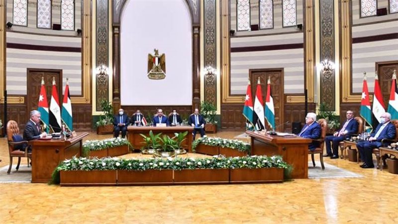 القمة الثلاثية