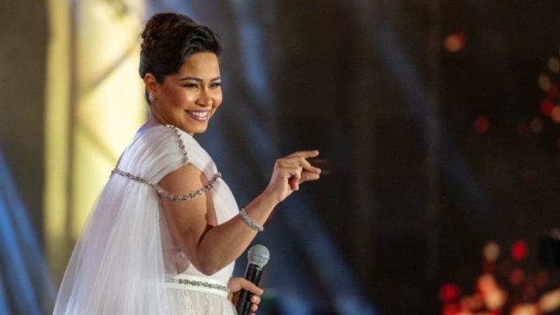 الفنانة شيرين