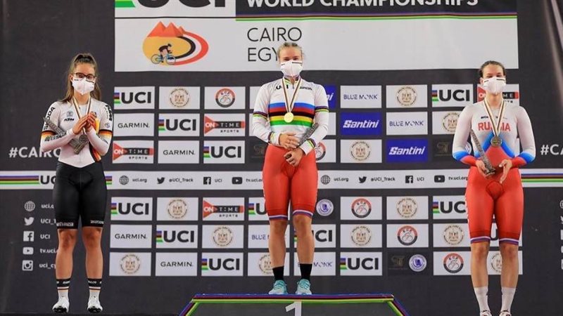 الروسية تفوز بذهبية