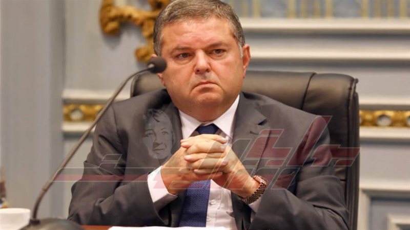 هشام توفيق وزير قطاع