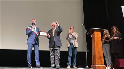 كورتونا الايطالية تختار  