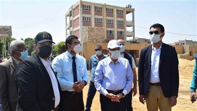 محافظ المنيا يعلن عن عدد من المشروعات ضمن مبادرة حياة كريمة