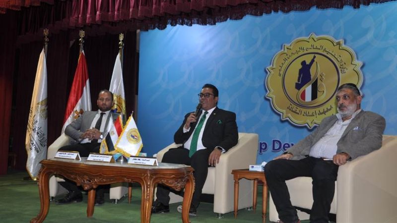 جانب من محاضرات تأهيل