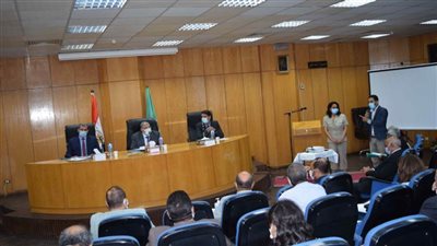 محافظ المنيا: بدء تنفيذ مشروعي الصداقة وقرية متعلمة بعدد من القرى 