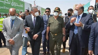 محافظ سوهاج يستقبل قافلة 