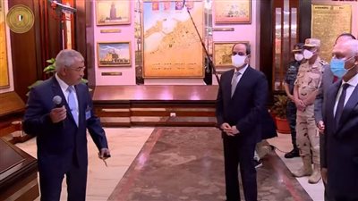 شاهد ...جولة الرئيس السيسي داخل متحف ميناء الإسكندرية البحري 