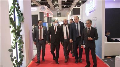 قيادات الرعاية الصحية يتفقدون جناح الهيئة بمعرض مصر الدولي للصحة 