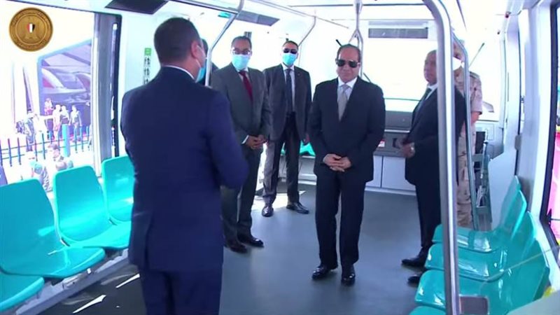 الرئيس السيسي يتفقد