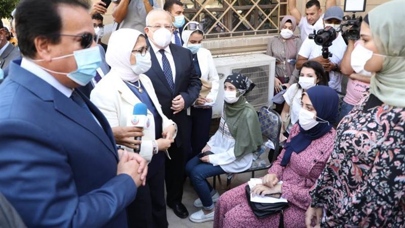 وزير الصحة والتعليم