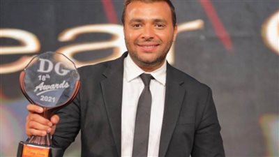 رامي صبري يحصد جائزة أفضل أغنية في 