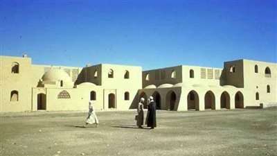 عاجل| قرية عملاق الهندسة المعمارية تعود بعد ٧٠ عاماً.. والتحطيب 