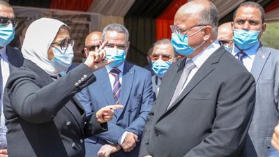 وزيرة الصحة ومحافظ القاهرة يتفقدان تطوير مستشفى 