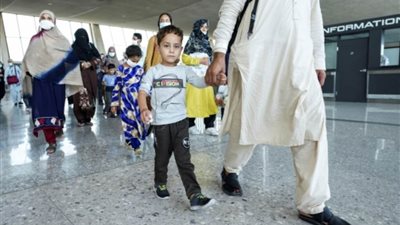 اليابان تستقبل أول مجموعة من اللاجئين الأفغان بمطار ناريتا قرب طوكيو