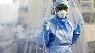 رئيس جنوب إفريقيا يعلن تخفيف قيود 