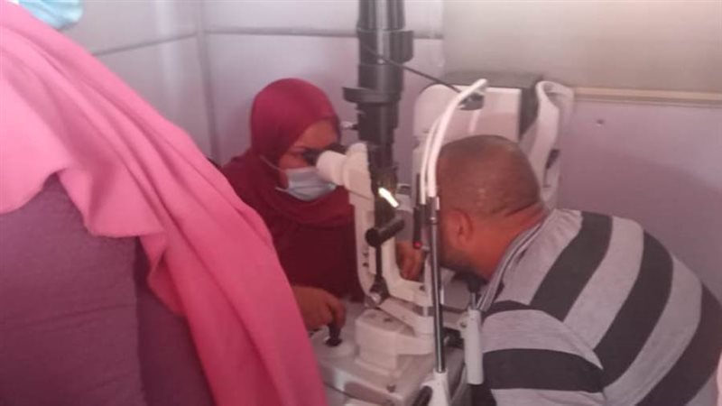 الكشف الطبى على المواطنين