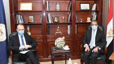 وزير السياحة والآثار يلتقى سفير دولة بلغاريا