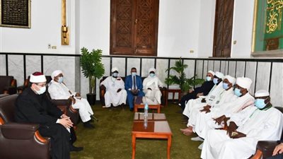 جولة ميدانية للأئمة السودانيين بمسجدي الجامع الأزهر والإمام الحسين بالقاهرة