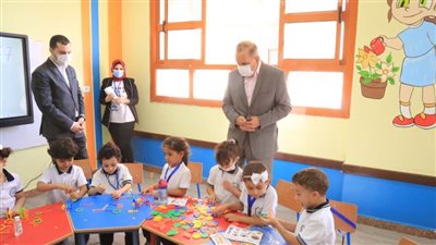 محافظ كفر الشيخ يتفقد الدراسة في الأسبوع الأول بالمدرسة الدولية الحكومية للغات