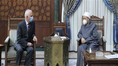 شيخ الأزهر يقرر مضاعفة المنح الدراسية لطلاب البوسنة والهرسك