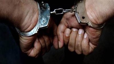 ضبط المسؤول عن مخزن مصنوعات جلدية مجهولة المصدر