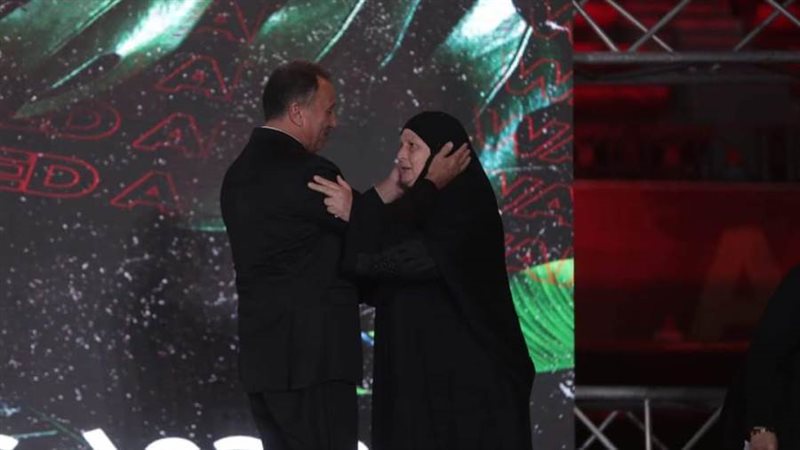 تكريم والدة محمد