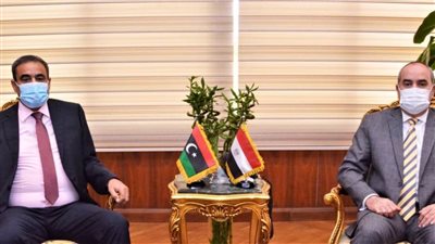 وزير الطيران المدنى يلتقى وزير المواصلات الليبى لعودة الطيران المنتظم بين البلدين