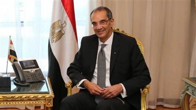   وزير الاتصالات يشهد توقيع اتفاق علمي بين 