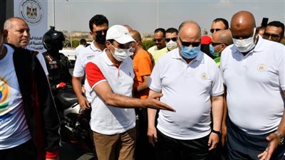 وزير الرياضة ومحافظ القاهرة يفتتحان أُول المسارات المؤمنة للدراجات 