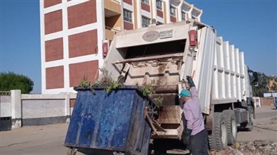 رفع ٢٥٢٠ طن تراكمات قمامة ومخلفات بالبحيرة