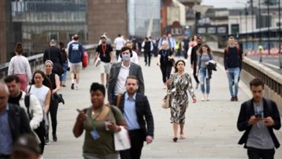 بريطانيا تسجل 32,651 إصابة جديدة بفيروس كورونا