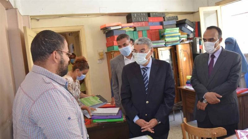 محافظ المنيا ونايبه