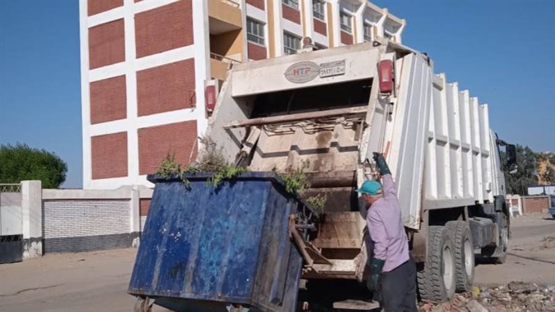 رفع تراكمات القمامة