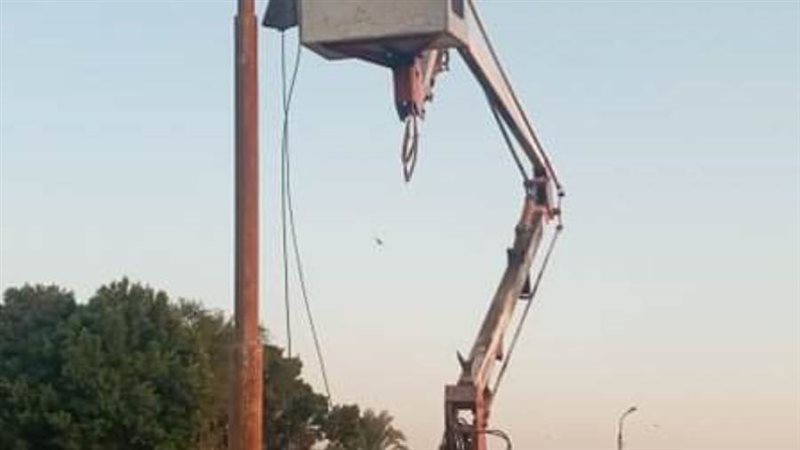 إصلاح كشافات الكهرباء