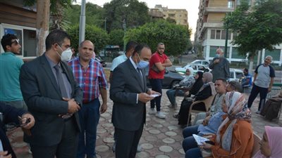 نائب محافظ المنيا يتفقد قسم العزل بمستشفى الحميات والصدر ومركز تلقي اللقاح بالكورنيش