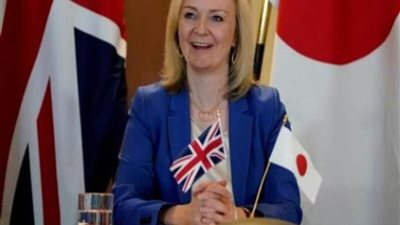 وزيرة خارجية بريطانيا تدافع عن اتفاقية 