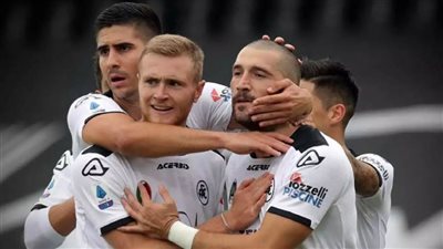 سبيزيا يفوز على فينيزيا 2ـ1 في الدوري الإيطالي