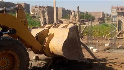 إزالة ١٥٥ حالة تعد على أراضي أملاك الدولة بقنا