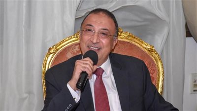 محافظ الإسكندرية يكلف رؤساء الأحياء بتكثيف حملات النظافة وتطهير صناديق القمامة بأحياء الإسكندرية