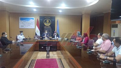 نائب محافظ كفر الشيخ يناقش تطوير شبكة الطرق